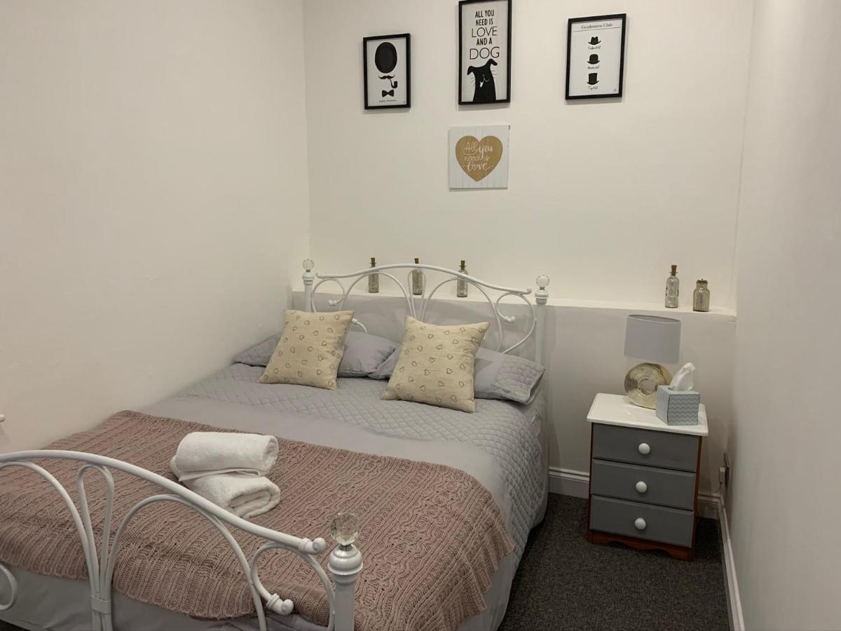 Cosy Rooms In Taunton Exterior foto